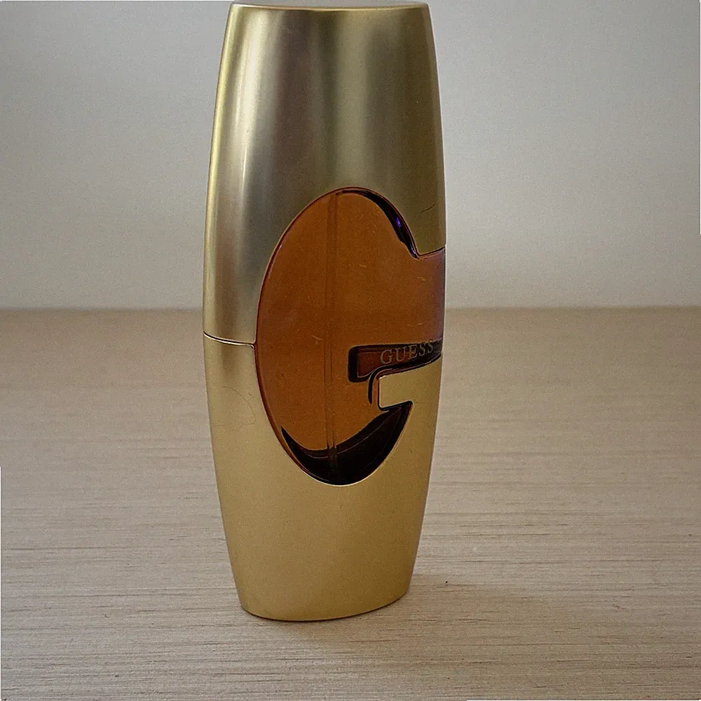 GUESS GOLD 2.5 fl. oz. Eau de Parfum Perfume Spray
