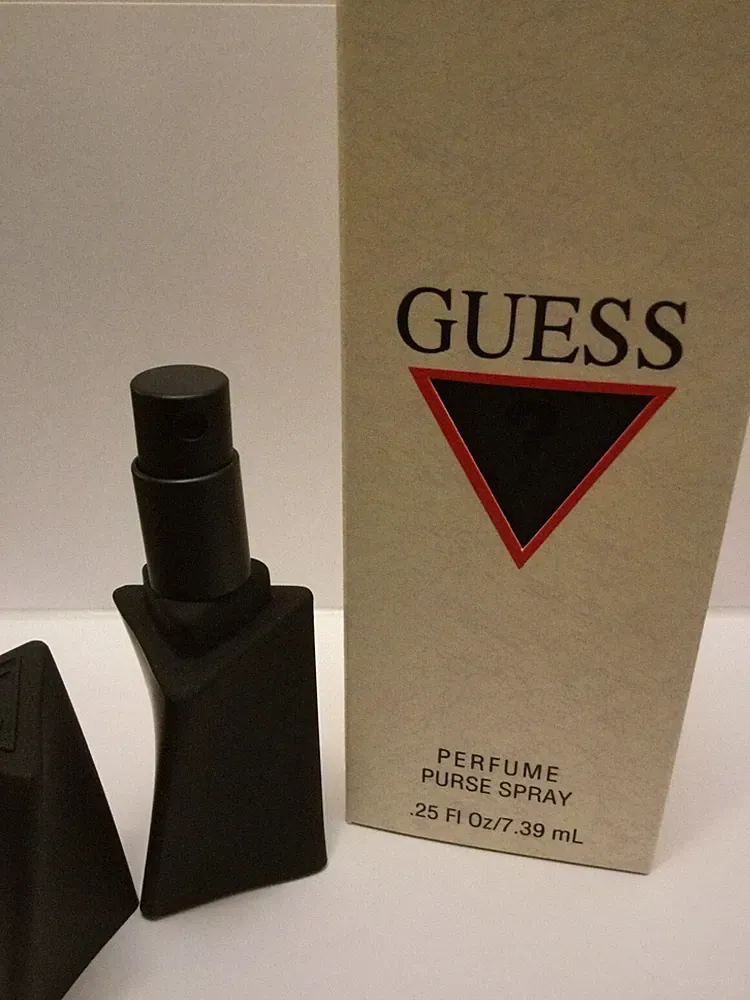 Guess PERFUME PURSE SPRAY 0.25 fl.oz for Women Vintage NEW IN BOX